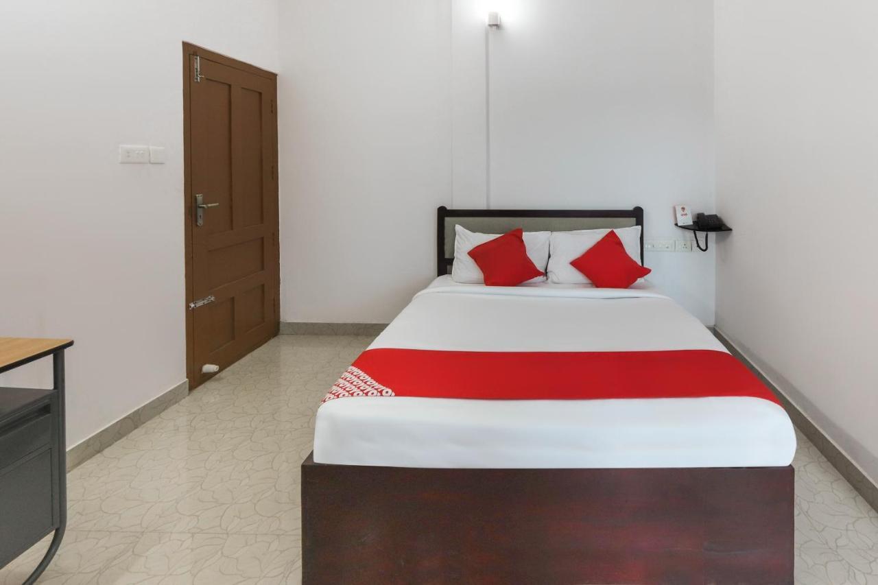Oyo 49244 Green Castle Residency Hotel Nedumkandam Exterior photo